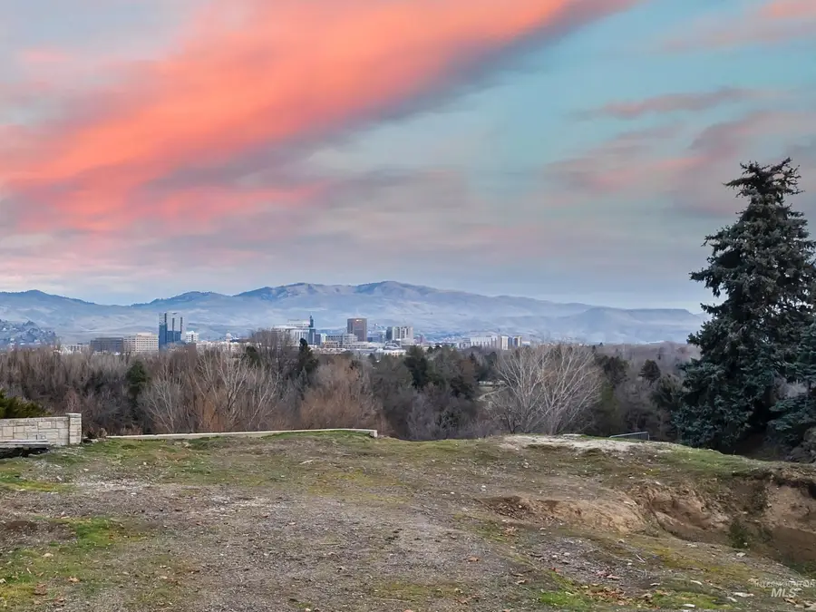 1212 N Happy Dr, Boise, ID 83706 - Image #3