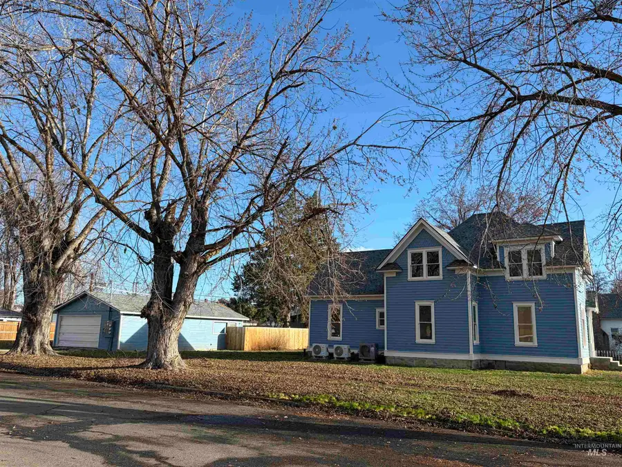308 E Park Street, Weiser, ID 83672 - Image #2
