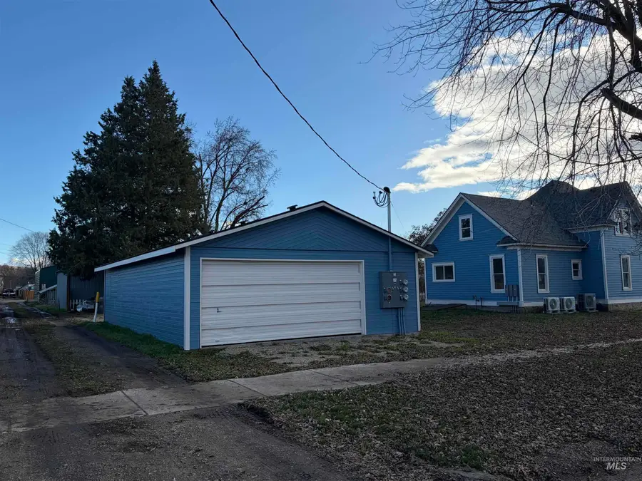 308 E Park Street, Weiser, ID 83672 - Image #3