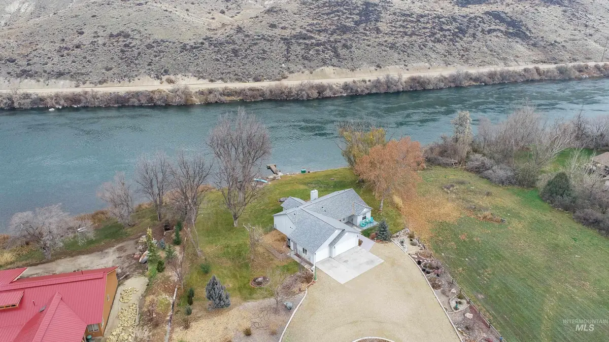 10142 Airpark Loop Rd, Melba, ID 83641 - Image #1