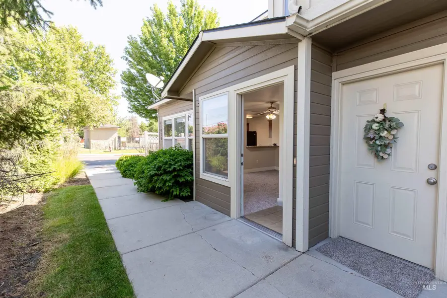 11073 W Garverdale Ln #103, Boise, ID 83713 - Image #2
