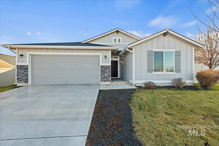 583 E Ronda St, Kuna, ID 83634 - Image #2