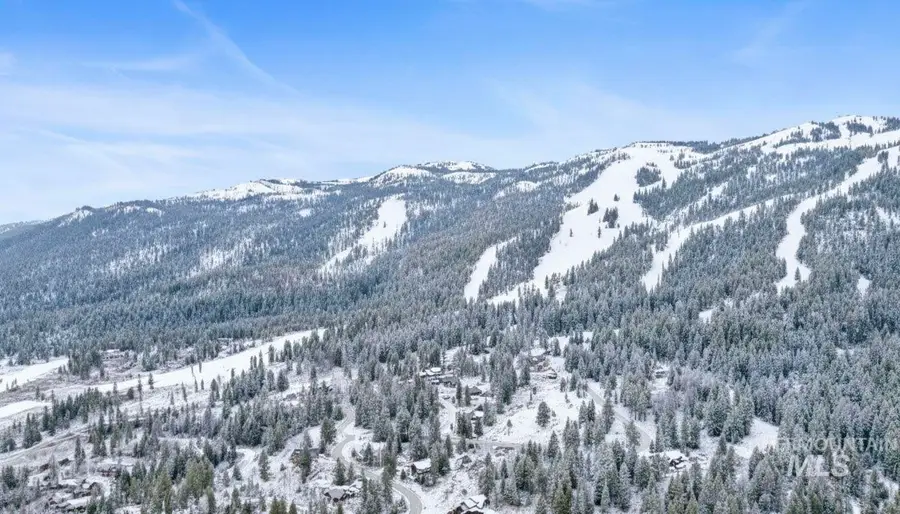 54 Clearwater Court, Donnelly, ID 83615 - Image #2