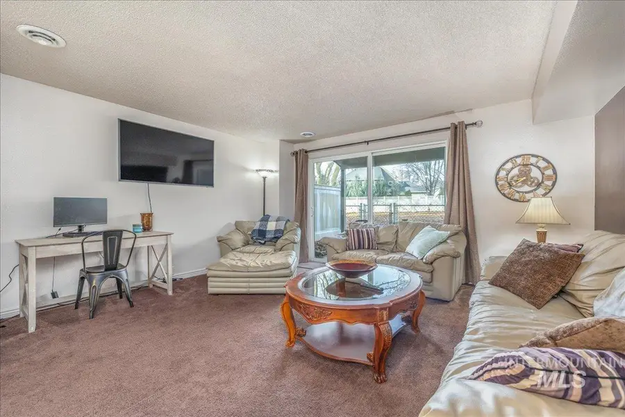 269 N Eagle Glen Ln., Eagle, ID 83616 - Image #2