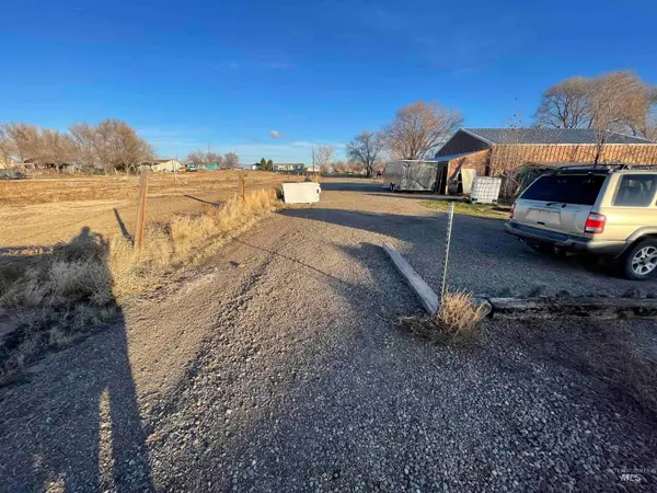 319 SW Fly By Ave, Mountain Home, ID 83647