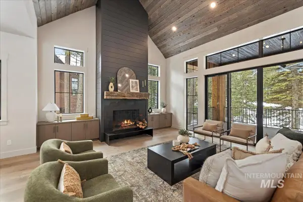 68 Ponderosa Ridge Court, Donnelly, ID 83615