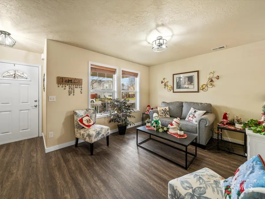 208 E Kaibab Trail St., Meridian, ID 83646 - Image #2