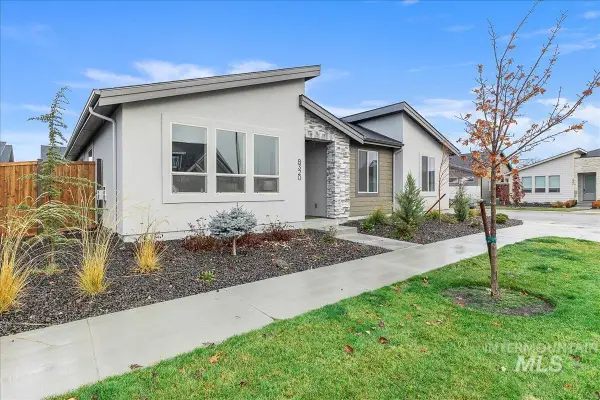 8320 W Meltwater Ln, Eagle, ID 83616