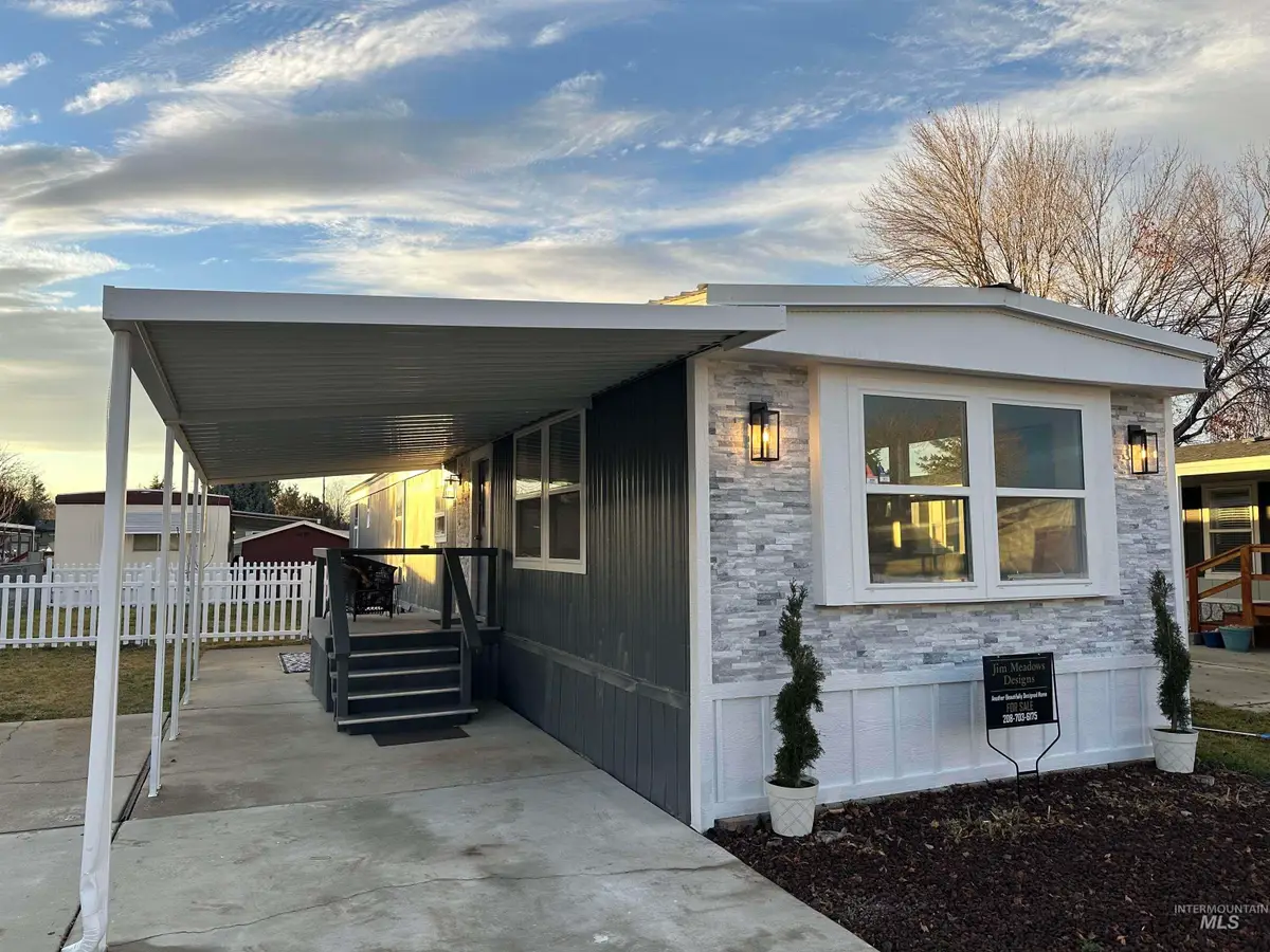 5637 Fairfax Ln, Boise, ID 83714 - Image #1