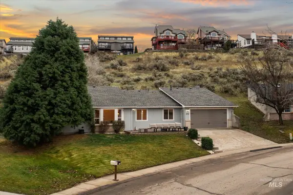 2751 E Mendota Dr, Boise, ID 83716