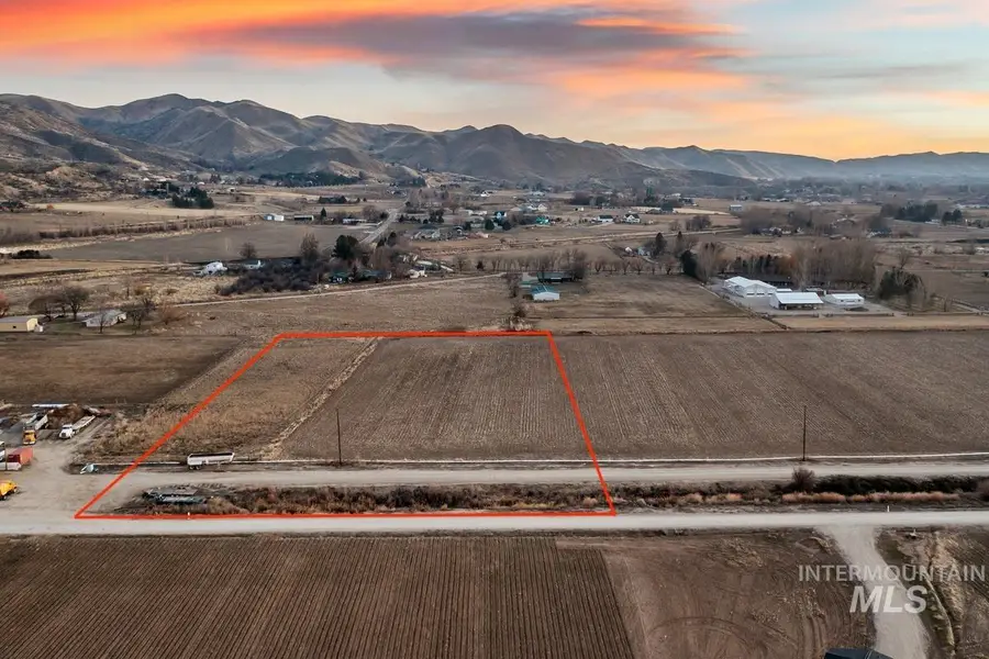 3700 Lexington Ln, Emmett, ID 83617 - #2