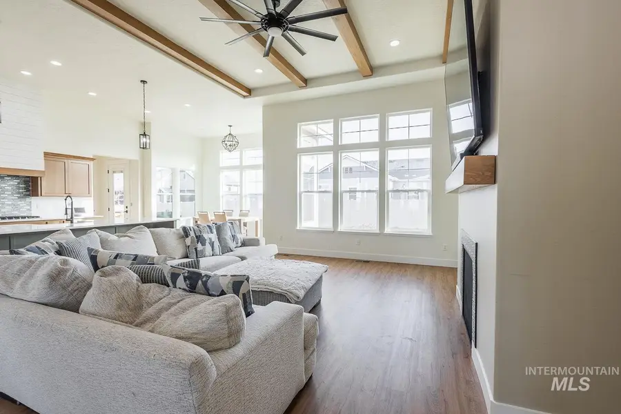 24806 Thunder Cloud St, Middleton, ID 83644 - Image #3