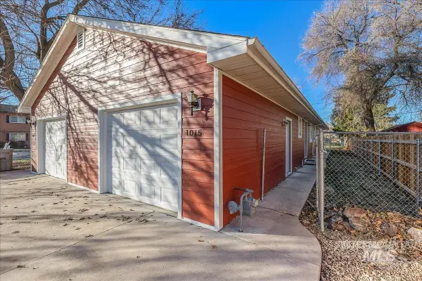1015 S Ivy St., Nampa, ID 83686