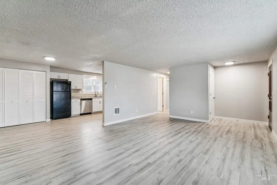 2105 Airport Ave, Caldwell, ID 83605 - Image #2