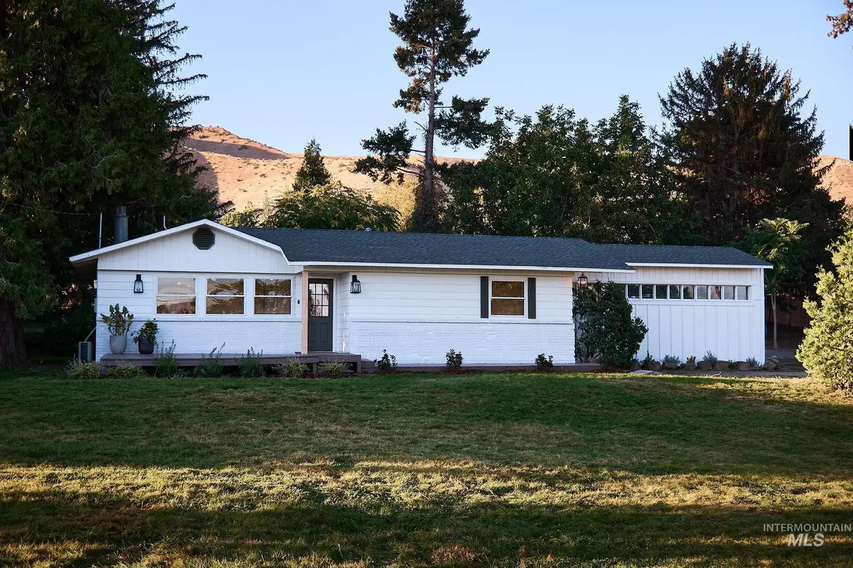 647 E South Slope, Emmett, ID 83617 - #1