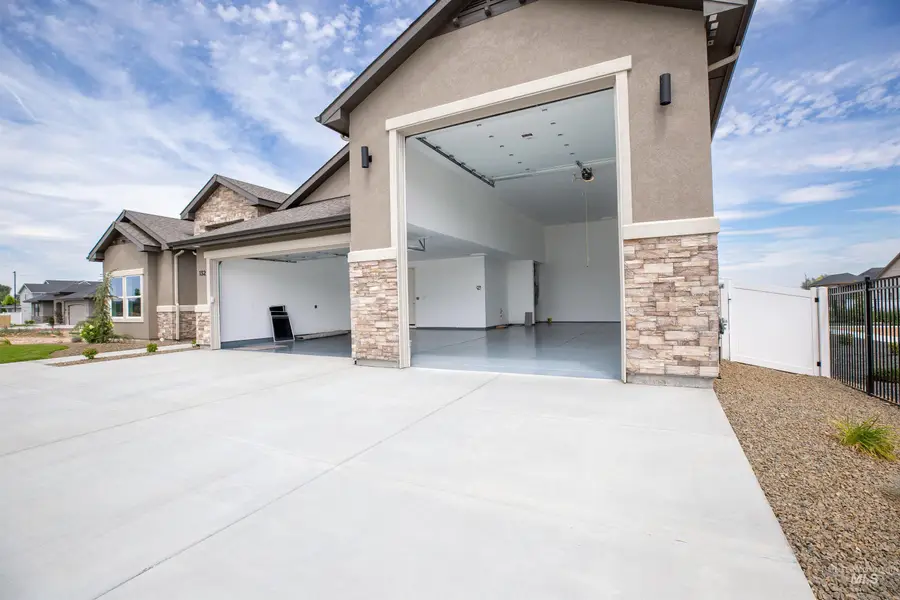 132 E Heliotrope Drive, Meridian, ID 83642 - Image #3