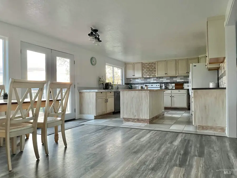 627 Sugar Ave, Ontario, OR 97914 - Image #2