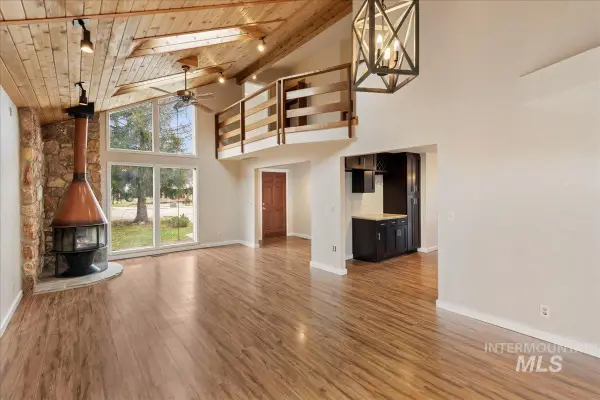 4385 S Silver Spur Ave, Boise, ID 83709