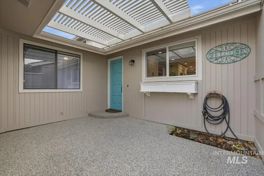 251 W Arrowrock Lane, Boise, ID 83706 - Image #2