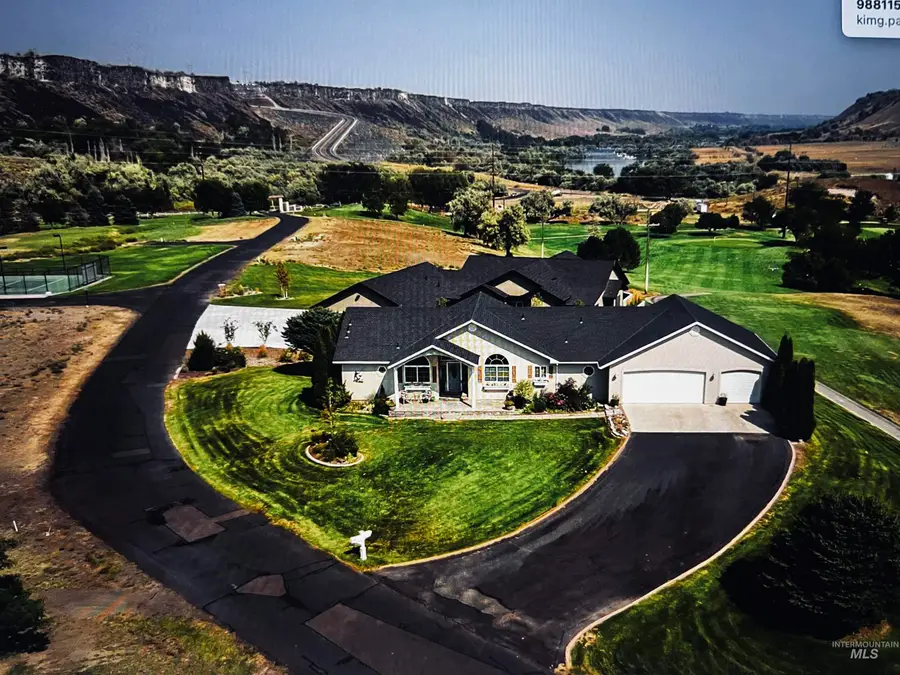 113 Clear Lake Ln, Buhl, ID 83316 - Image #2