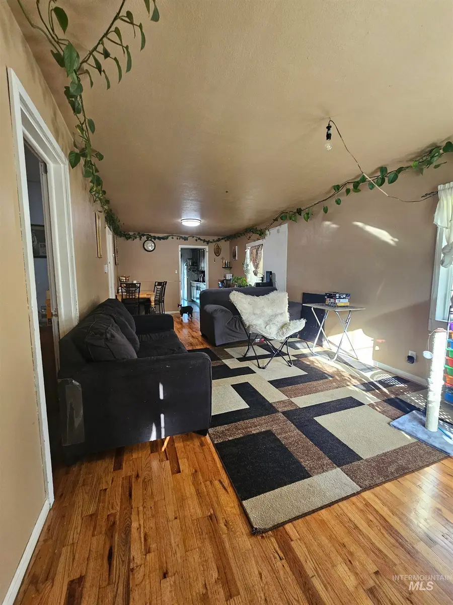 1541 4th Avenue East, Twin Falls, ID 83301 - Image #2