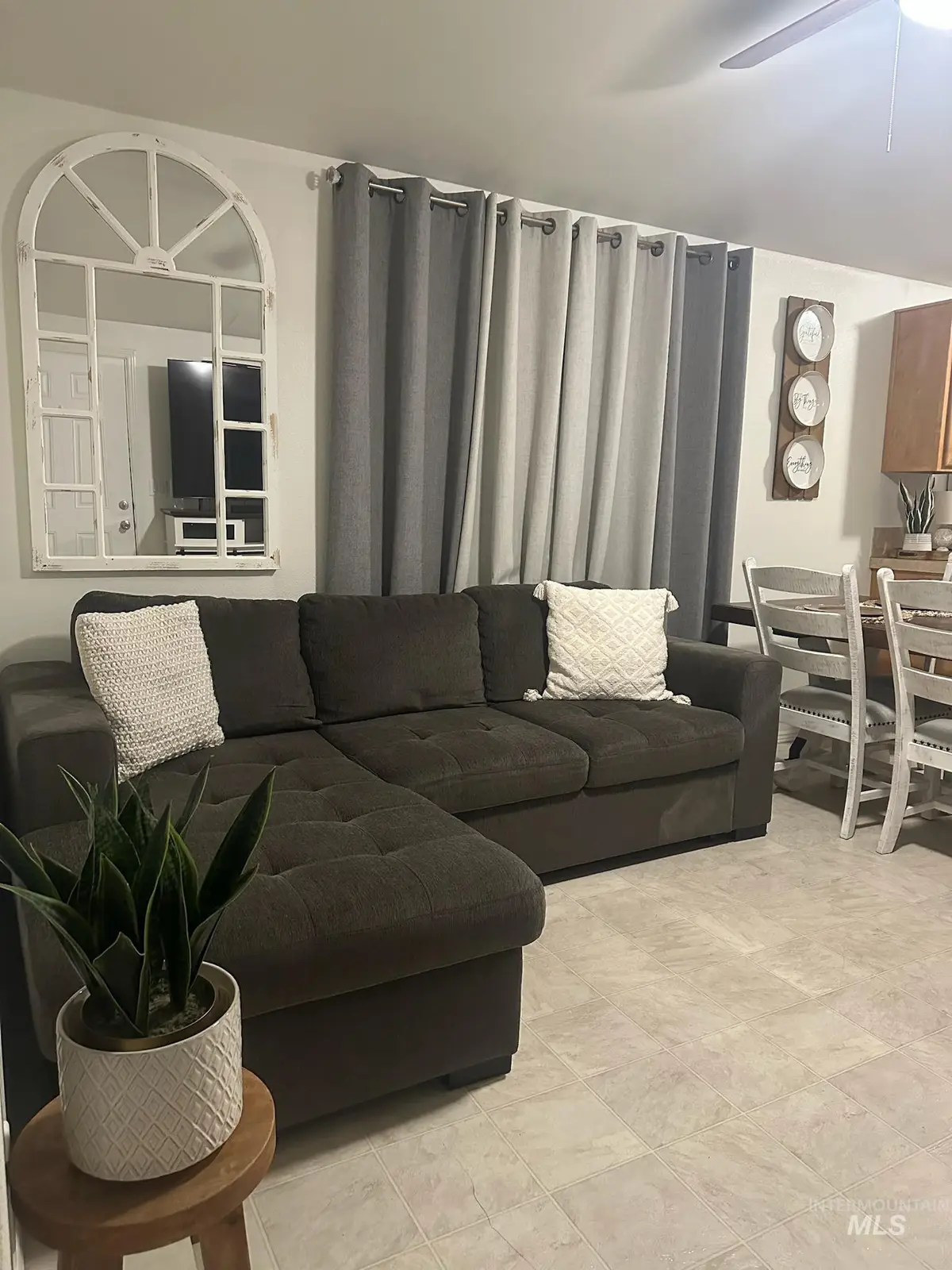 1171 N Sable Ln, Boise, ID 83704 - Image #1