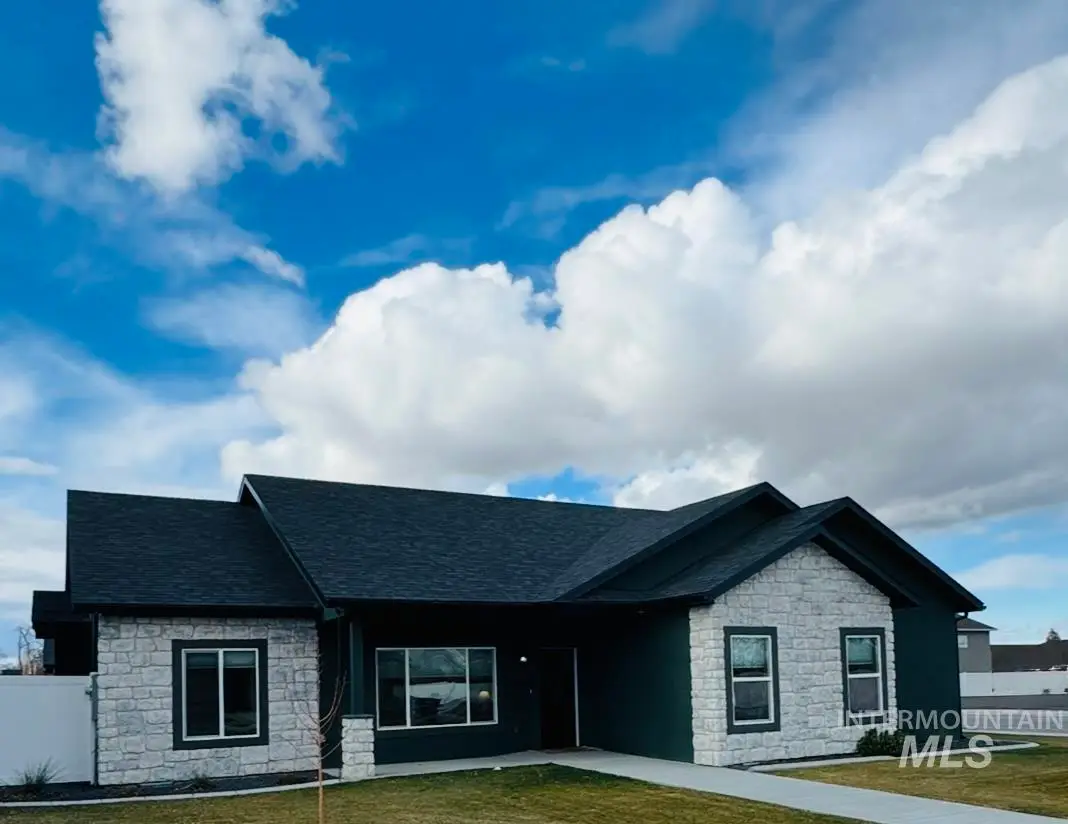 1346 Zephlyn St, Twin Falls, ID 83301 - Image #1