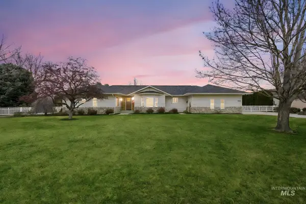 12068 W Gamekeeper Dr, Kuna, ID 83634