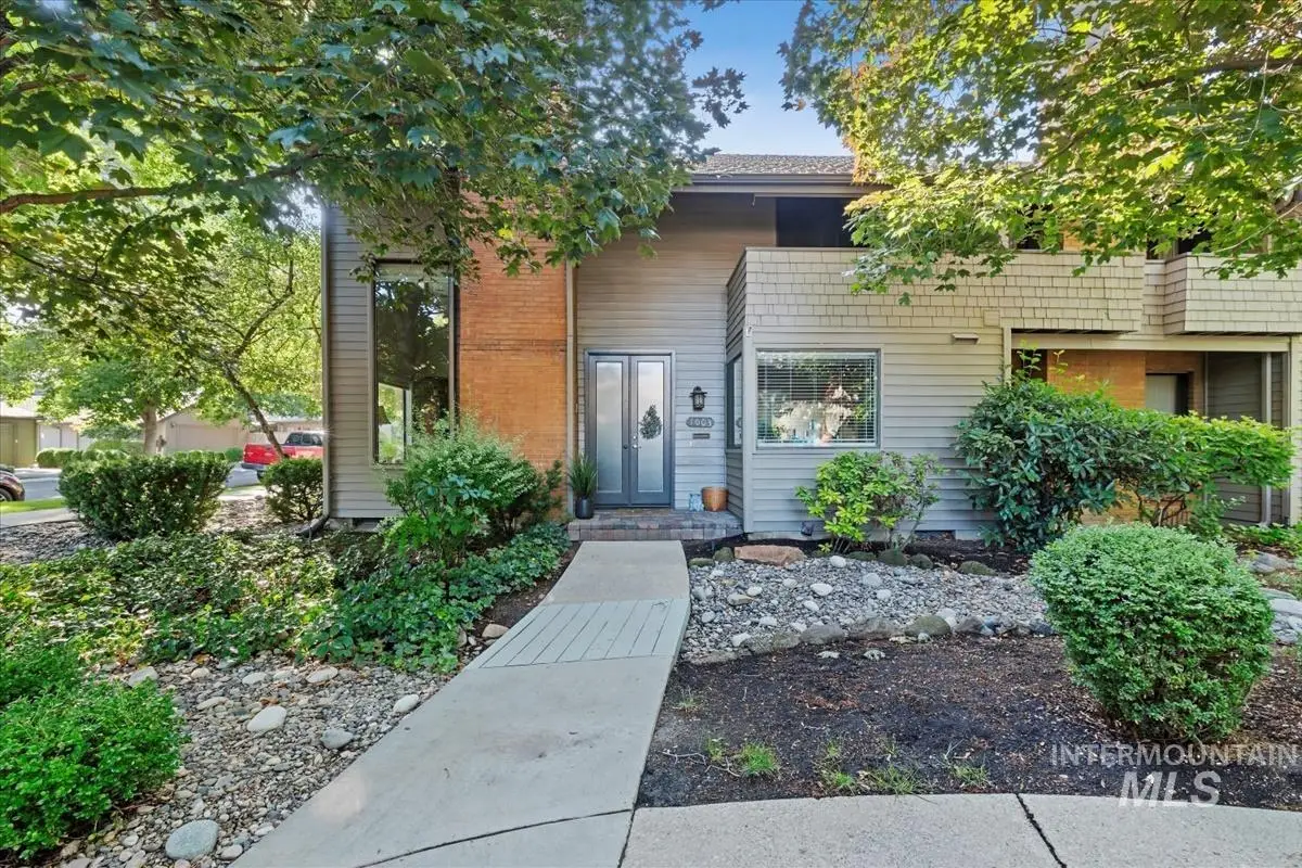 1003 E Strawberry Ln, Boise, ID 83712 - Image #1