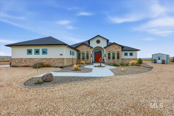 8065 Moonshine Ln, Marsing, ID 83639