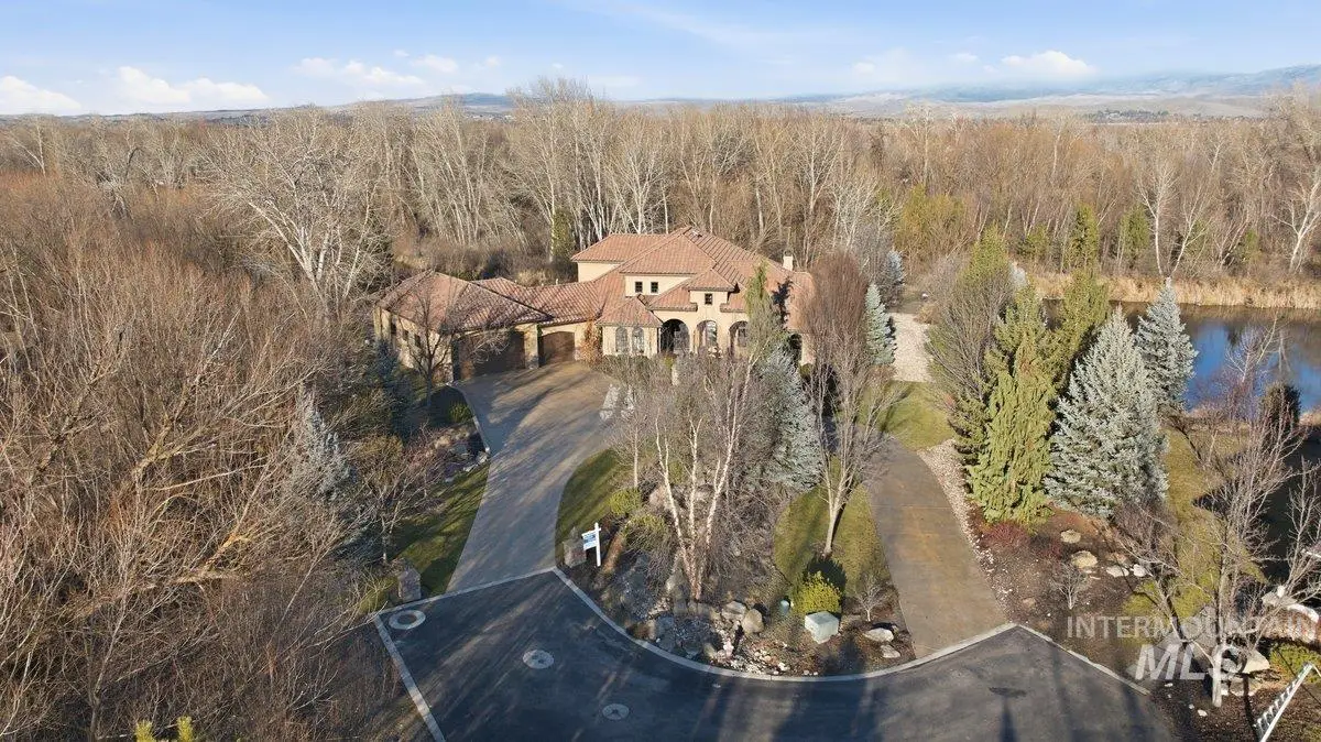 448 E Riversedge Ln, Eagle, ID 83616 - Image #1