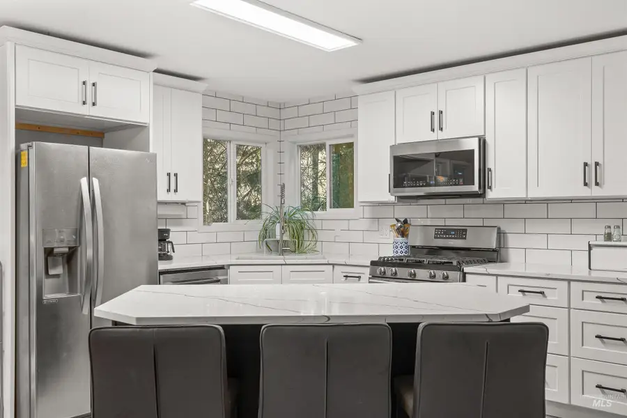 20235 Valley View Dr, Lewiston, ID 83501 - #3