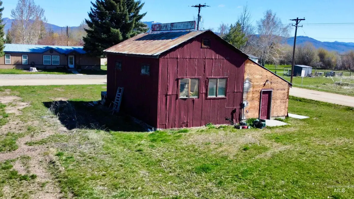 101 2nd St E, Fairfield, ID 83327 - #1