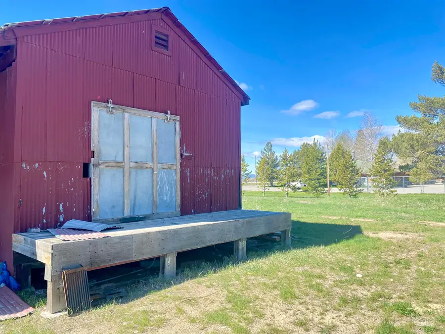 101 2nd St E, Fairfield, ID 83327 - #3