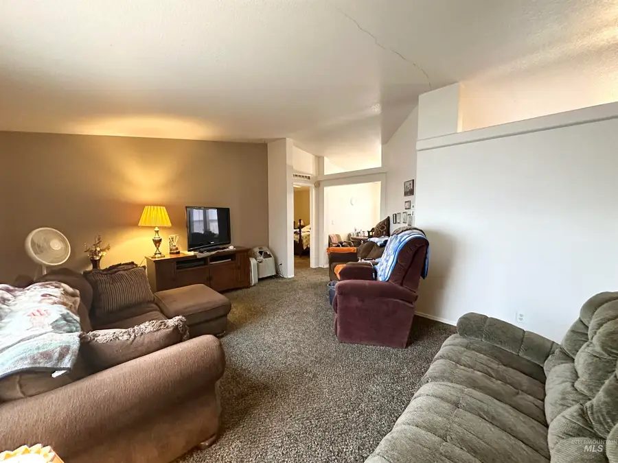 241 E 200 S, Jerome, ID 83338 - Image #2