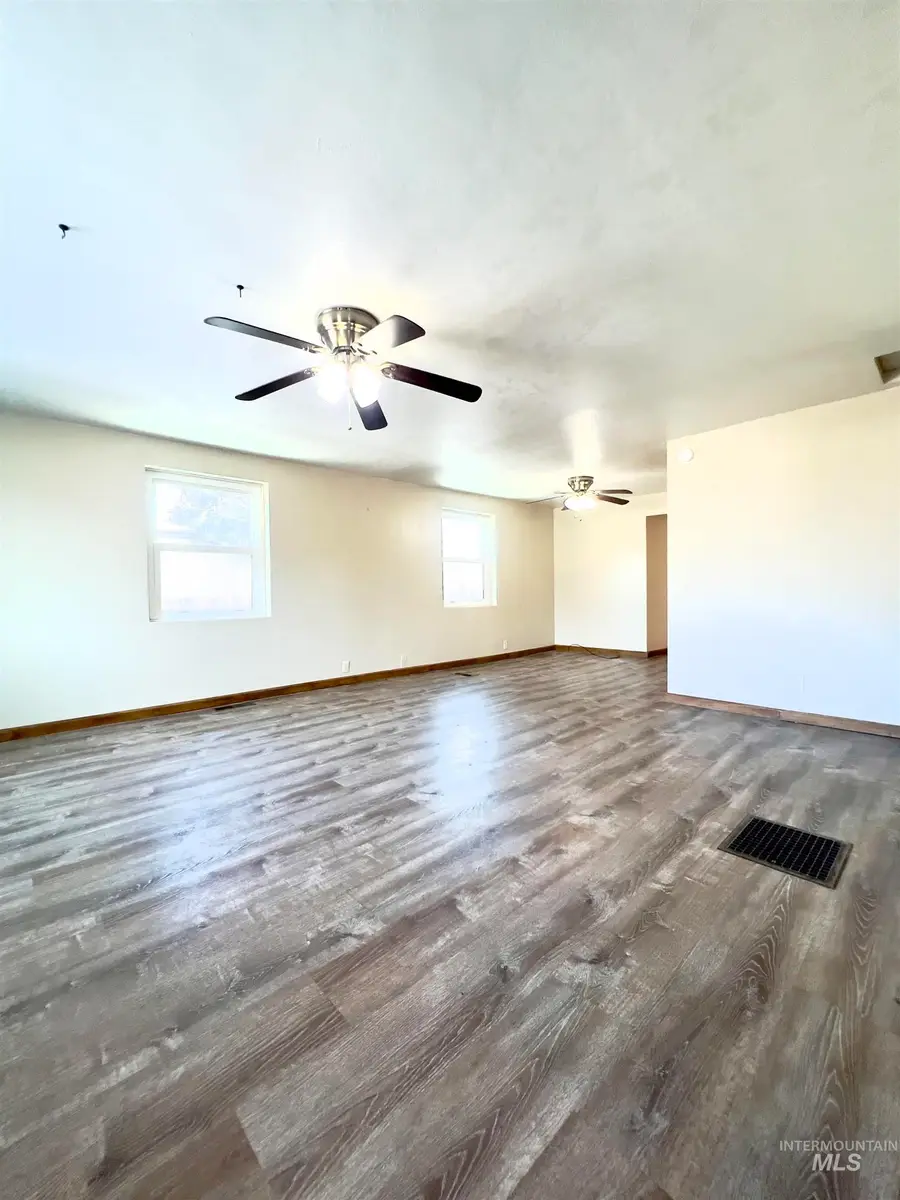 427 W 6th Ave, Jerome, ID 83338 - #3