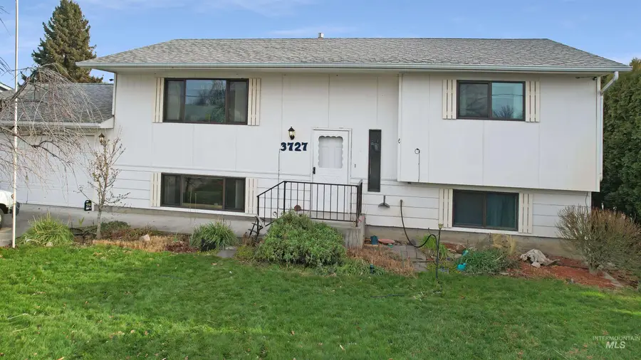 3727 17th Street, Lewiston, ID 83501 - #3