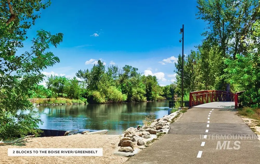 3637 N Carr Ln, Garden City, ID 83714 - #1