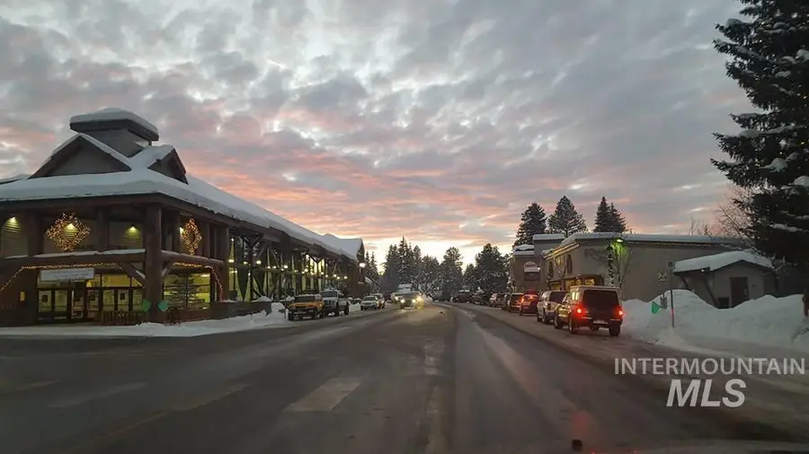 616 N 3rd #211, McCall, ID 83638 - Image #3