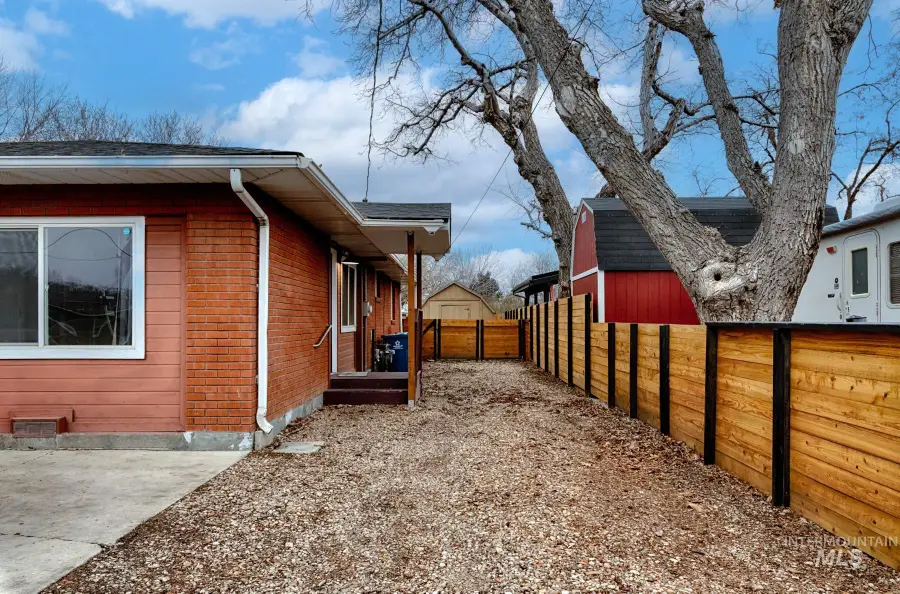 819 S Powerline Rd, Nampa, ID 83686 - #3