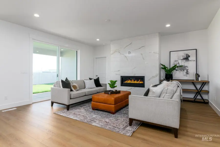 1920 Chokecherry Ave, Middleton, ID 83644 - Image #2