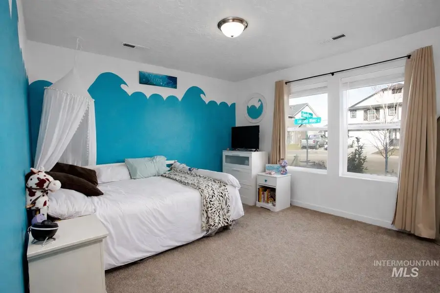 7691 E Savanna River St, Nampa, ID 83687 - #3