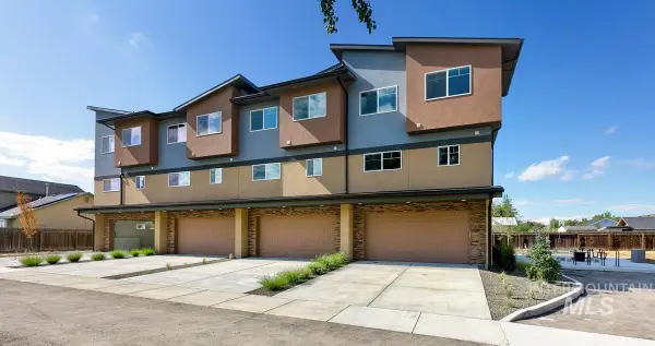 2327-2299 N Shaelyn, Boise, ID 83713