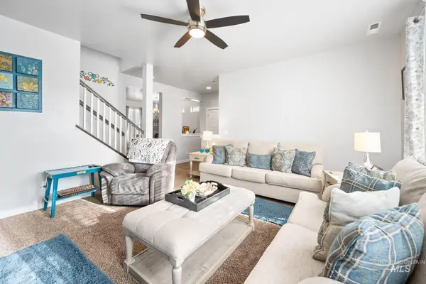 1802 W Heavy Timber Dr, Meridian, ID 83642