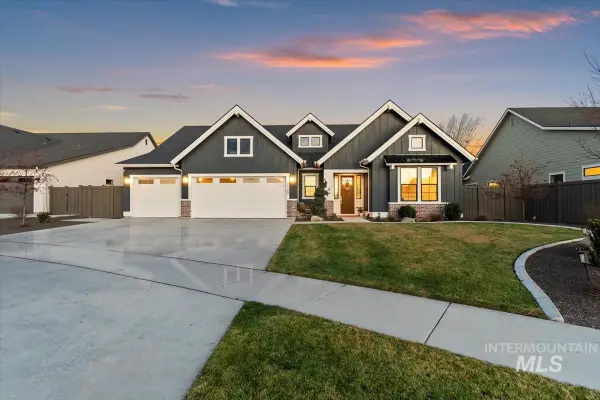 2500 N Annadale Ave, Eagle, ID 83616