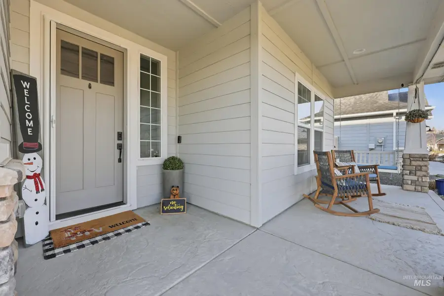 8369 E Sunray Dr, Nampa, ID 83687 - Image #3