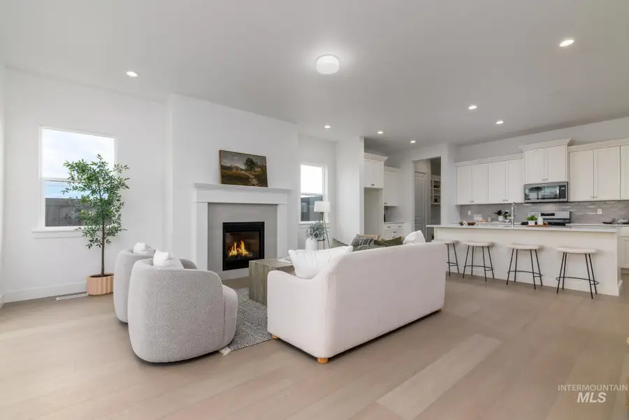 8555 W Fanning St, Star, ID 83669 - #3