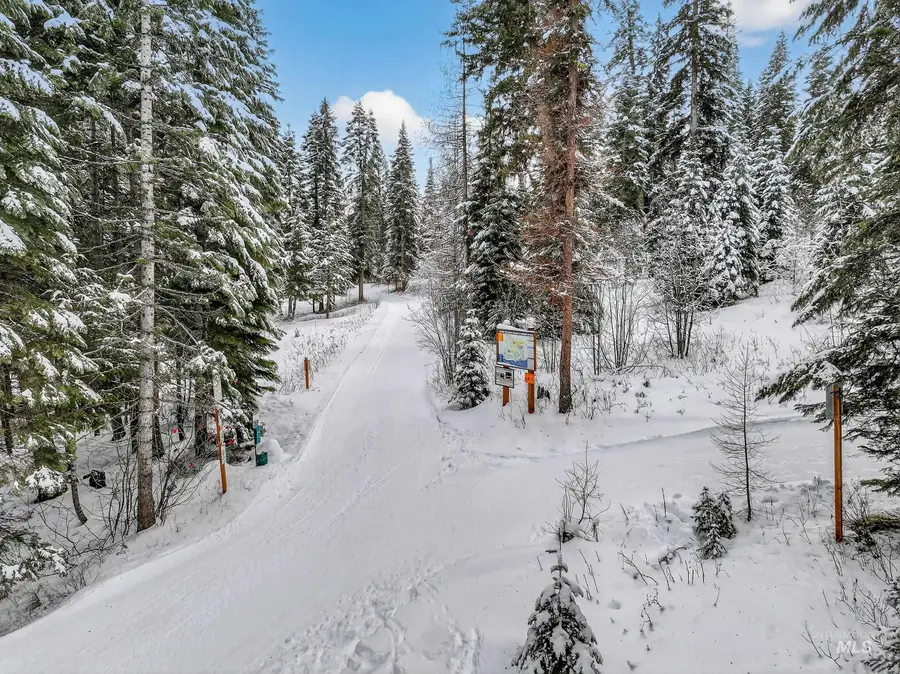 53 Pinnacle Court, Donnelly, ID 83615 - Image #2