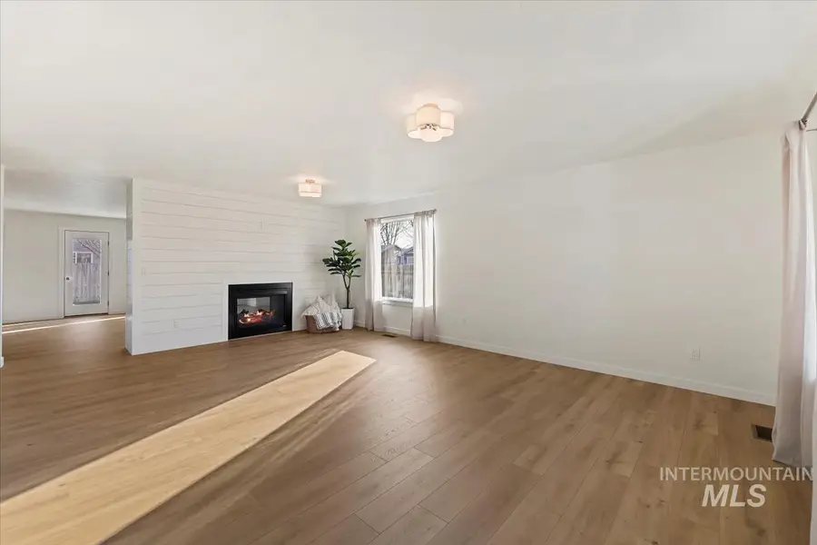 20538 Whitman Ave, Caldwell, ID 83605 - Image #3