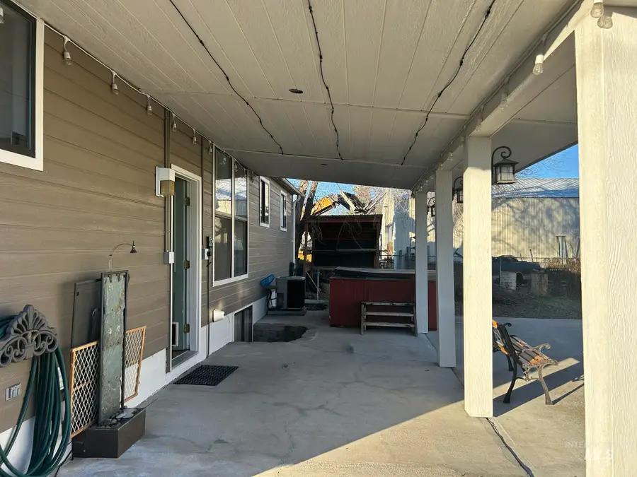 3731 16th St, Lewiston, ID 83501 - #3